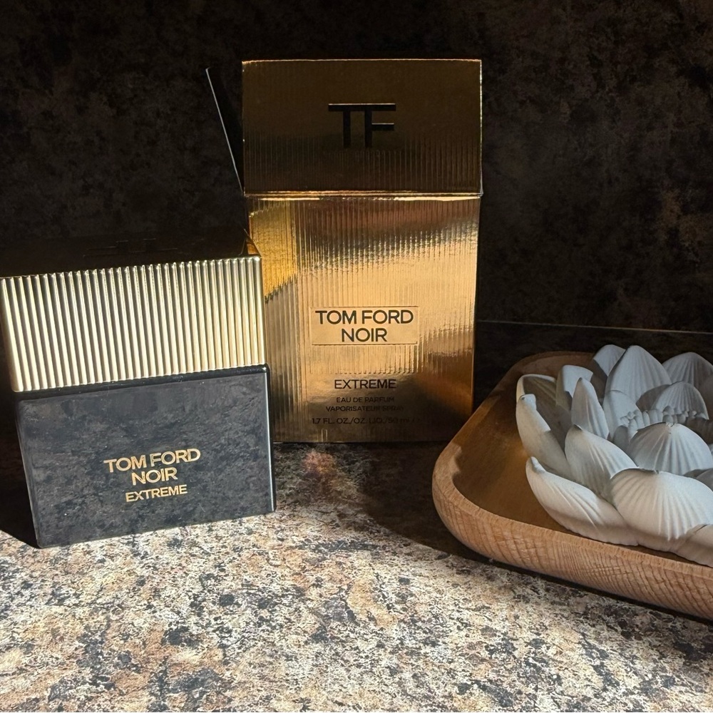 Tom Ford Noir Extreme Perfume in Black and Gold